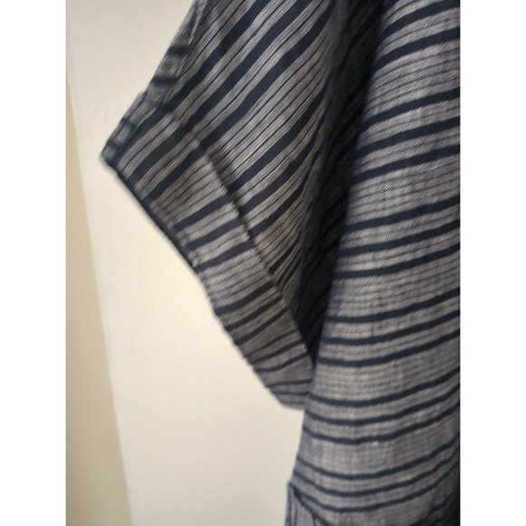 Cheyenne Elegant Black Tunic Top with Striped Pattern and Relaxed Fit - Picture 6 of 12